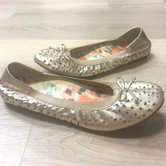 Vionic Ballet Flats Spark Surin Gold Leather Metallic Slip On Sz 11 Perforated - Picture 8 of 12